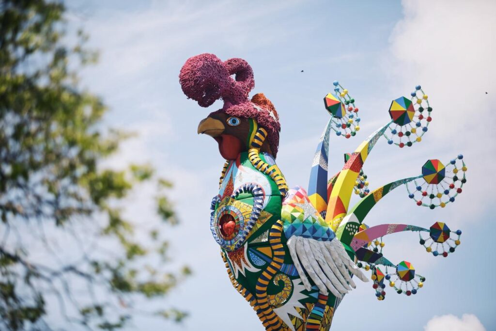Dom Hélder Câmara e o Galo da Madrugada: Uma Celebração de Amor e Respeito Dom Hélder Câmara e o Galo da Madrugada: Uma Celebração de Amor e Respeito