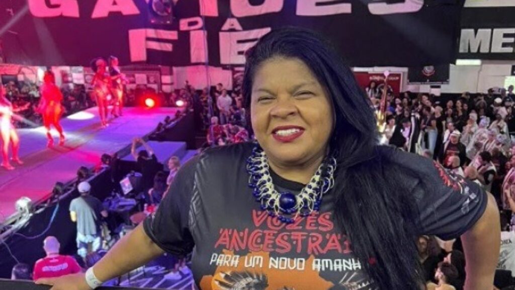Gaviões da Fiel 2026: Sônia Guajajara e a Resistência Indígena em Destaque