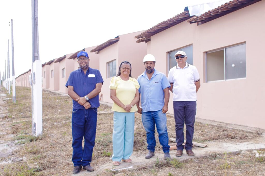 Prefeita Tia Júlia Realiza Visita às Obras do Conjunto Antônio Ribeiro