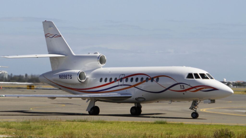 Taylor Swift Vende Jatinho de Luxo por R$ 40 Milhões em Mudança Estratégica